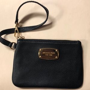 Micheal Kors wristlet